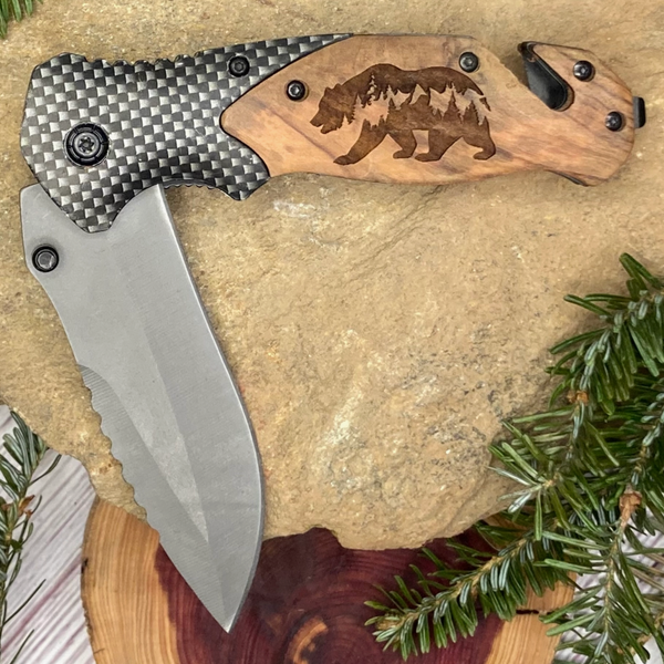 BEAR WITH MOUNTAINS KNIFE