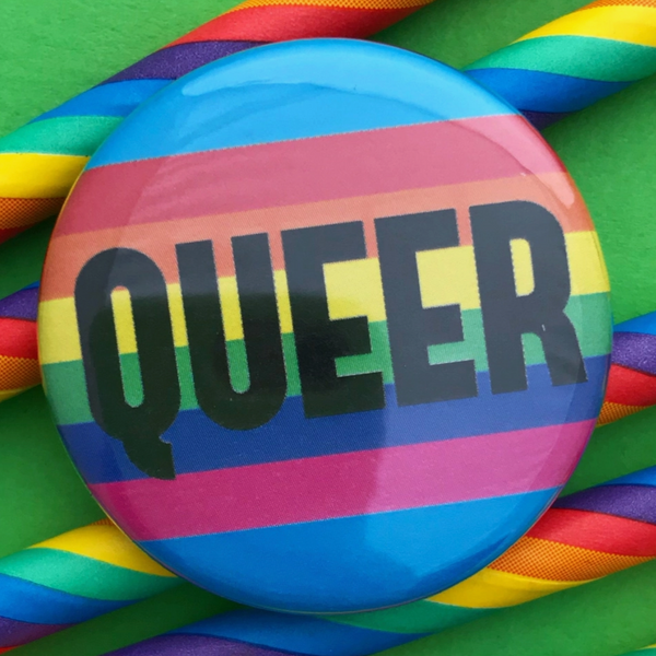 QUEER RAINBOW BUTTON