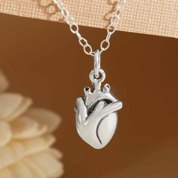 3D ANATOMICAL HEART NECKLACE