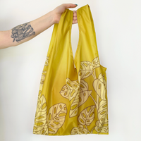 ECO FRIENDLY REUSABLE TOTE - SWISS CHEESE PLANT