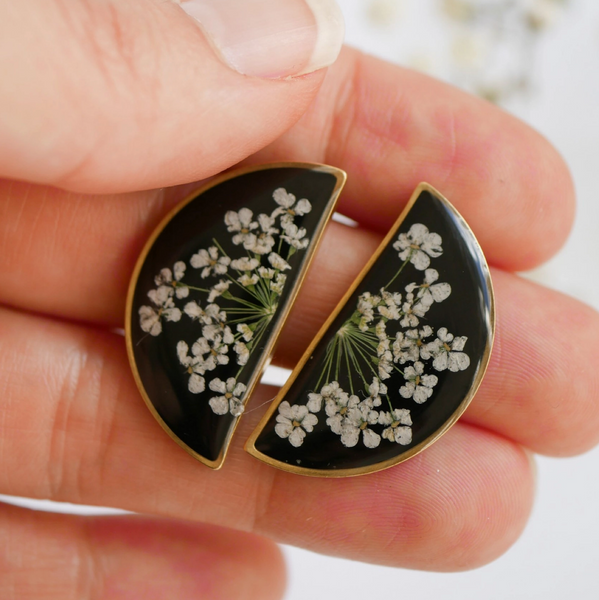 Flower Resin Earrings - Queen Anne's Lace Split Studs