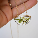 Flower Resin Necklace - Luna Mossy