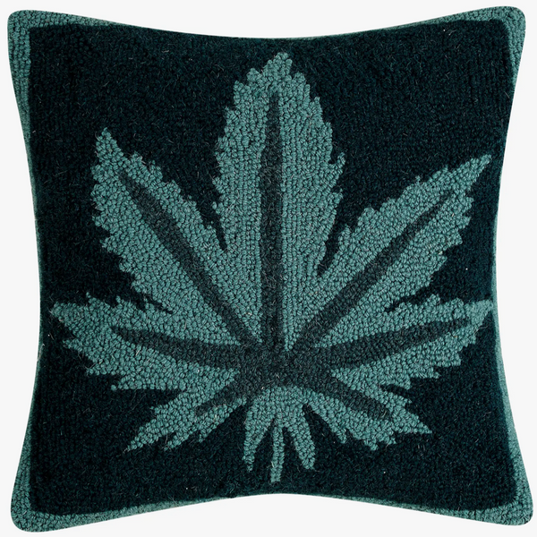 MARY JANE WOOL HOOKED PILLOW
